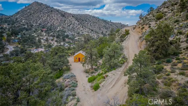 7725 Scenic Drive, Pinon Hills, CA 92372 - Image #2