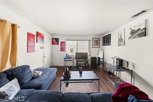 281 N Valley View Drive, Hemet, CA 92543 - Image #3