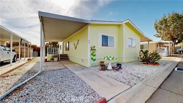 9161 Santa Fe Avenue #74, Hesperia, CA 92345 - Image #2