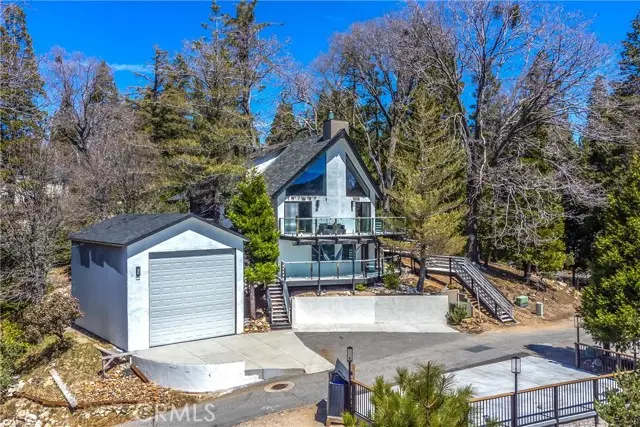 27491 Oakwood Drive, Lake Arrowhead, CA 92352 - Image #3