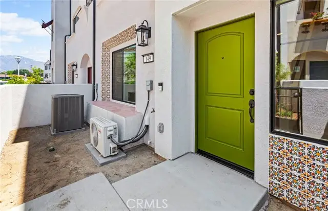 149 Bridle Drive, Burbank, CA 91506 - Image #2