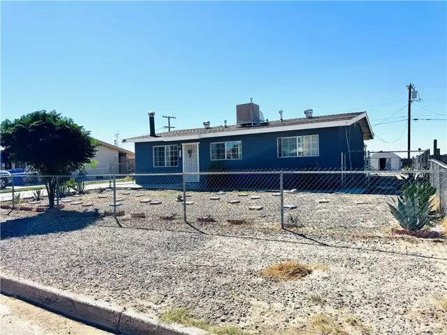 35208 Walnut St, Barstow, CA 92311 - Image #3