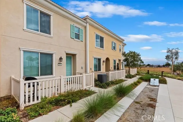 425 Beechwood, Rialto, CA 92376 - Image #2