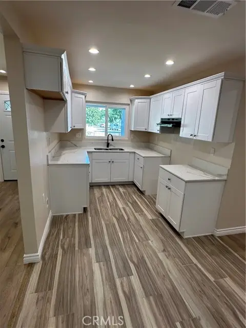 648 N Rosalind Avenue, Rialto, CA 92376 - Image #2