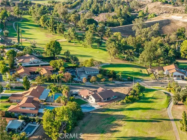 1450 Via Vallarta, Riverside, CA 92506