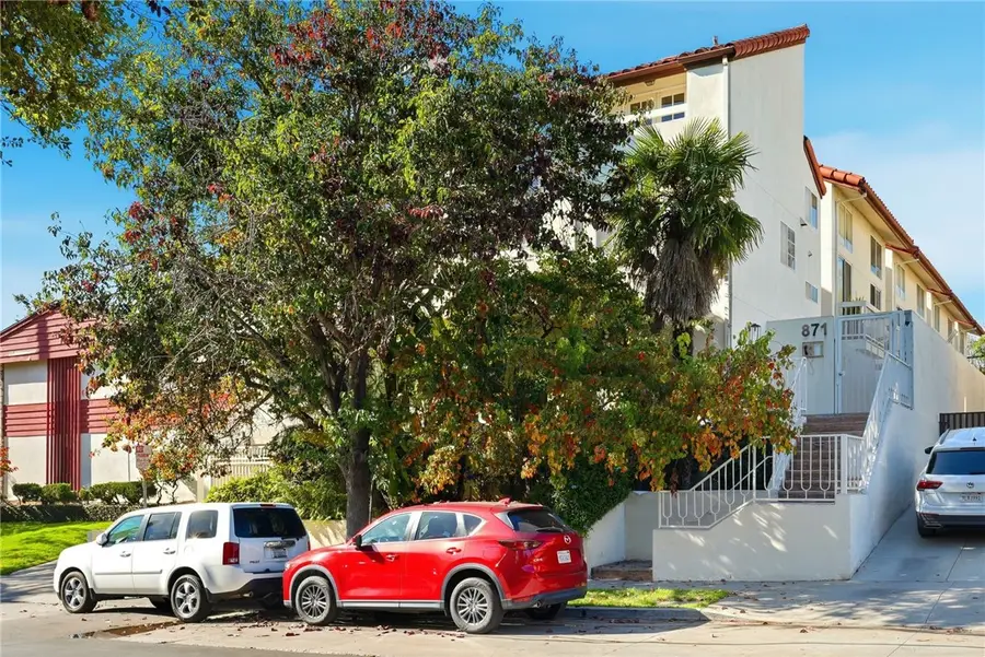 871 S Lucerne #2, Los Angeles, CA 90005 - Image #3