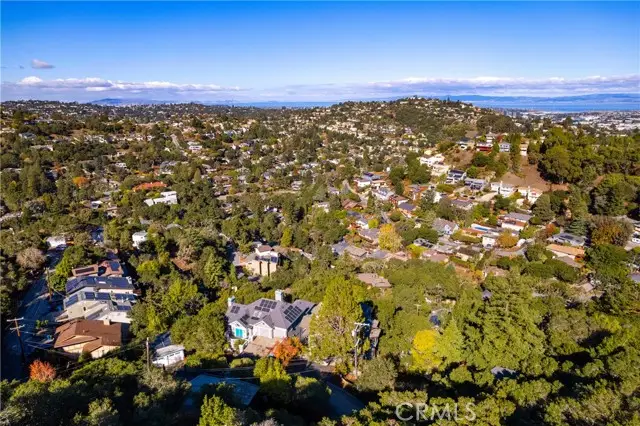 401 Winding Way, San Carlos, CA 94070 - Image #2