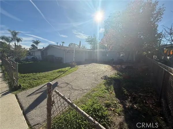 1126 E Ada, Glendora, CA 91741