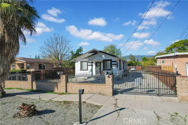 1124 W 11th, San Bernardino, CA 92411 - Image #2