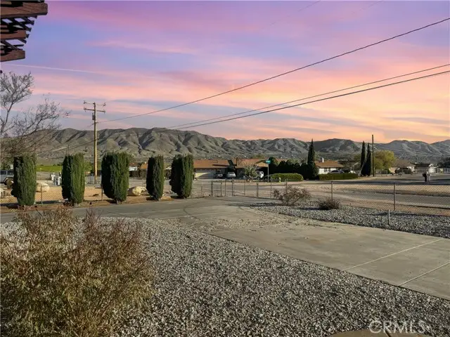 19224 Madrone Street, Hesperia, CA 92345 - Image #2