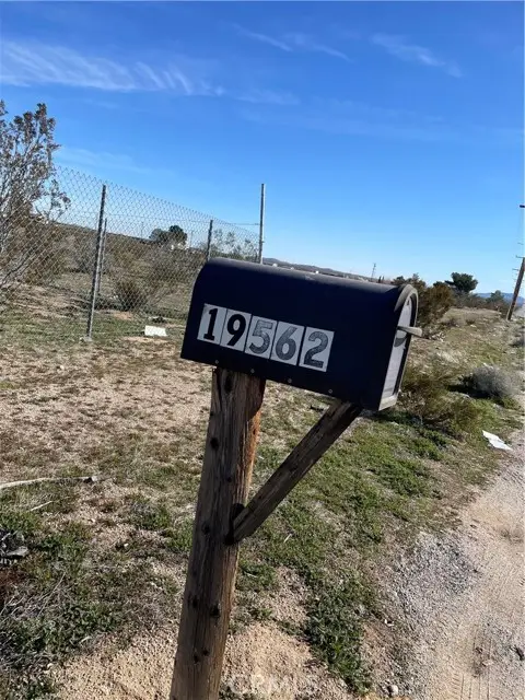 196 Ave G, Lancaster, CA 93535