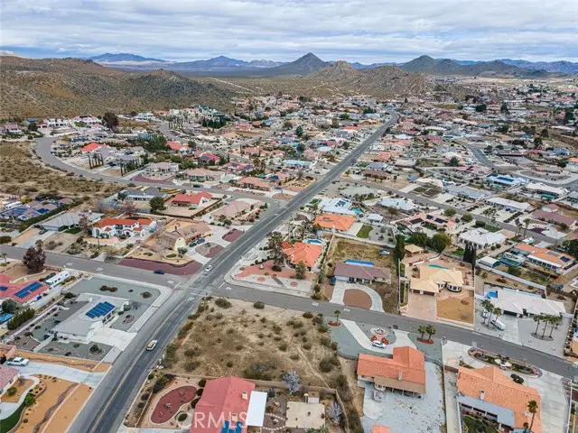 16499 Kamana Road, Apple Valley, CA 92307 - #1