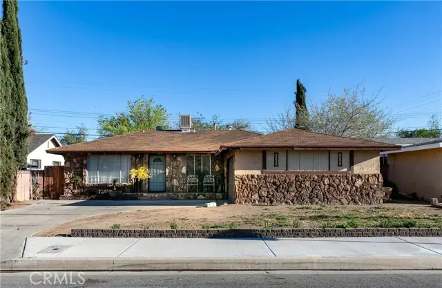 1017 W Avenue H8, Lancaster, CA 93534 - #1