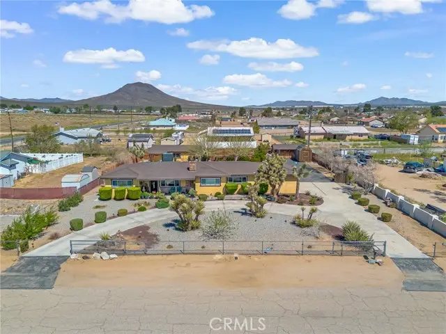 20936 Wigwam Street, Apple Valley, CA 92307 - #2