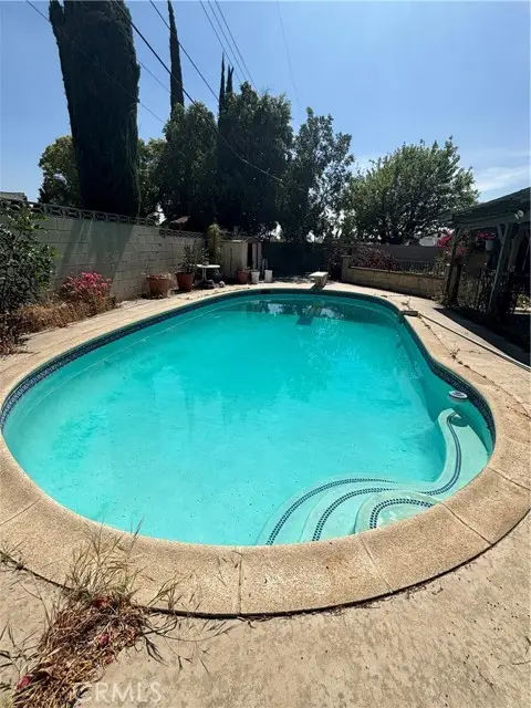 10163 Oak Glen, Montclair, CA 91763