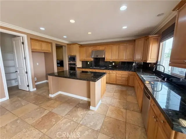 23 Plaza Modena, Lake Elsinore, CA 92532 - #2