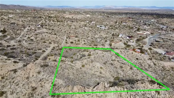 56819 Plaza Del Amigo, Yucca Valley, CA 92284