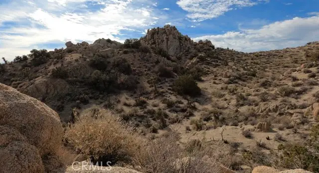 56819 Plaza Del Amigo, Yucca Valley, CA 92284 - Image #2