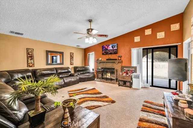 57616 Sierra Way, Yucca Valley, CA 92284 - Image #2