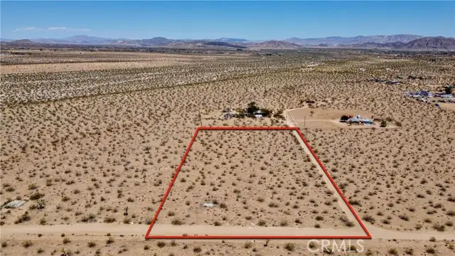 888 Lucky Lane, Landers, CA 92285 - Image #2