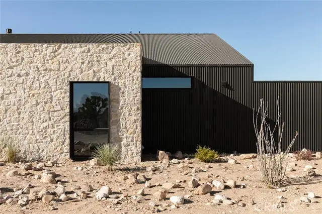 5047 Brisbane Avenue, Yucca Valley, CA 92284 - Image #2