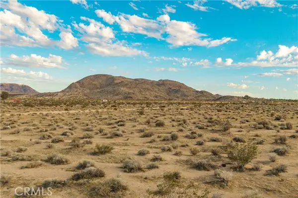 56220 University Boulevard, Landers, CA 92285