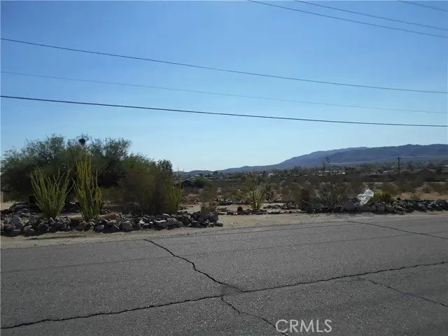 6439 Desert Knoll Avenue, Twentynine Palms, CA 92277 - Image #3