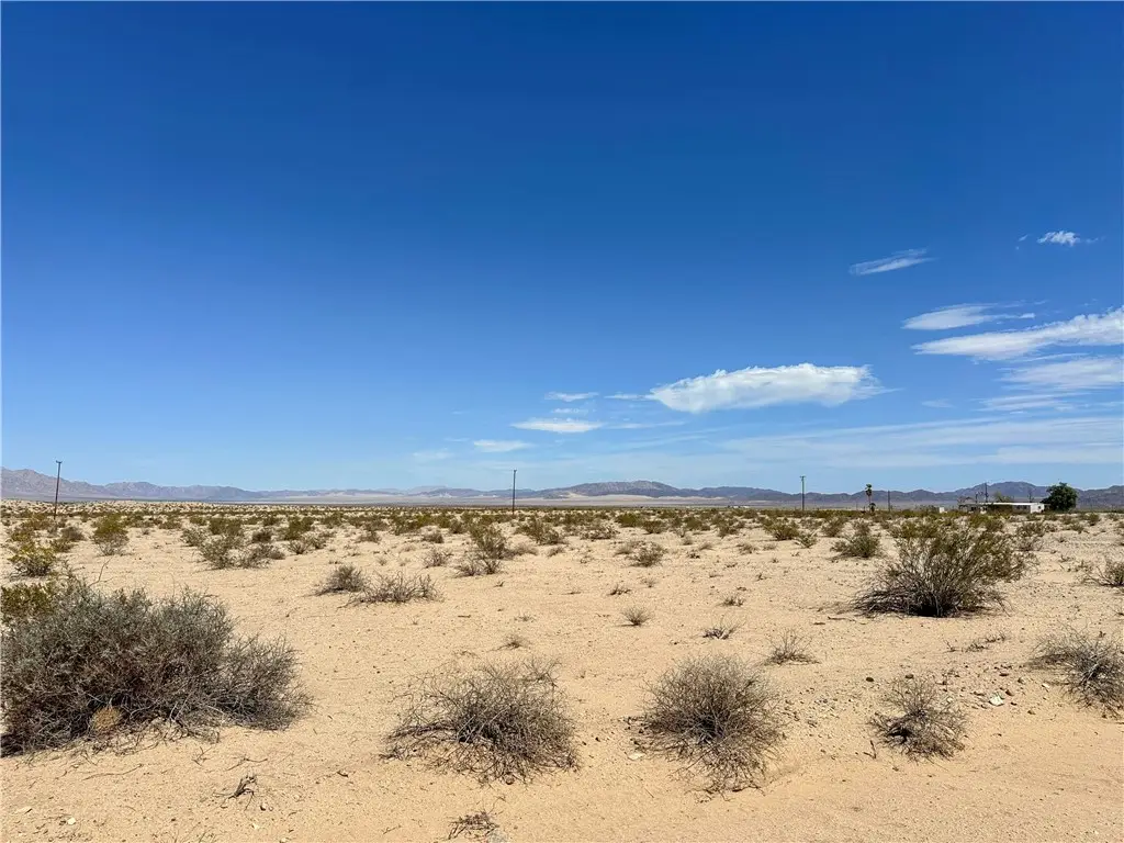 11 Cadiz Avenue, Twentynine Palms, CA 92277 - #1