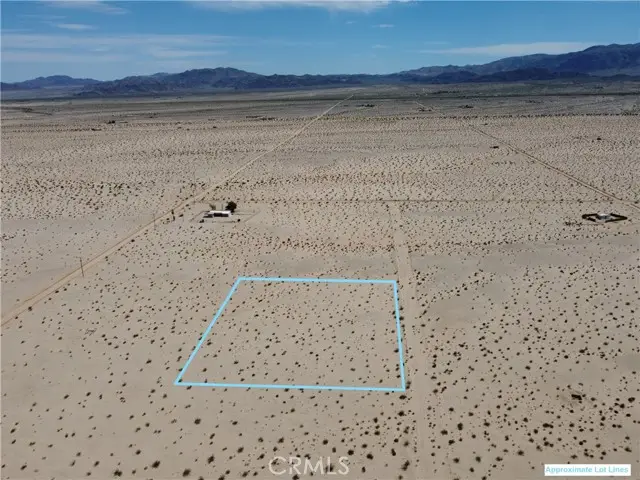 11 Cadiz Avenue, Twentynine Palms, CA 92277 - #3