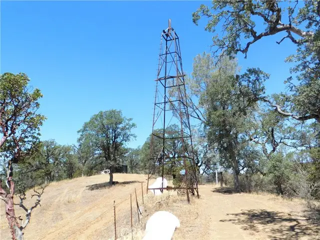 997 Watertrough Rd, Clearlake Oaks, CA 95423 - #1