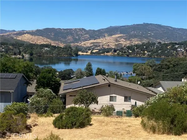 17211 Meadow View Drive, Hidden Valley Lake, CA 95467