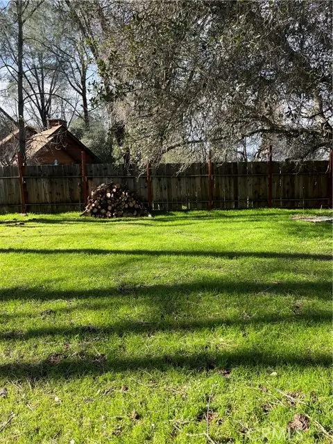 16730 Comanche Trl, Clearlake Oaks, CA 95423