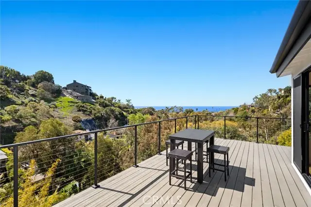 990 Meadowlark Drive, Laguna Beach, CA 92651 - Image #3