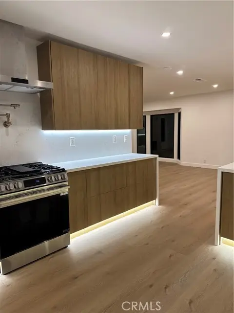 3641 Somerset, Los Angeles, CA 90016