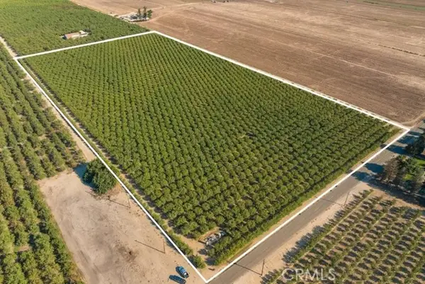 1 Longview Rd, Livingston, CA 95334