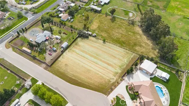 965 N Bryant Court, Merced, CA 95341 - Image #3