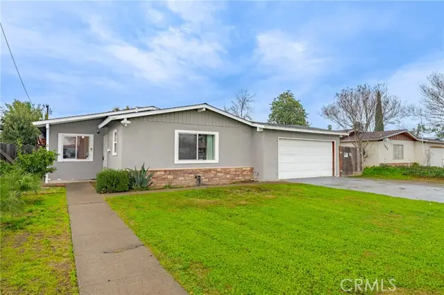1595 E 26th St, Merced, CA 95340 - Image #1