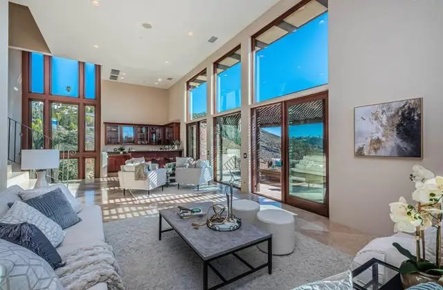 2362 Edgehill Road, Vista, CA 92084 - Image #2