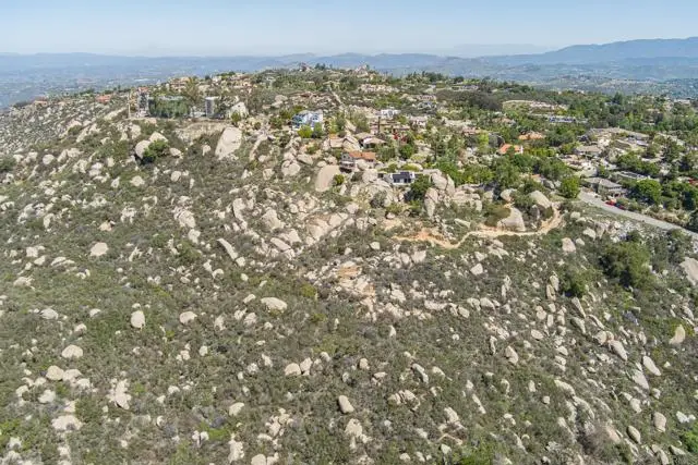 13 Sage Hill Way, Hidden Meadows, CA 92026 - #3