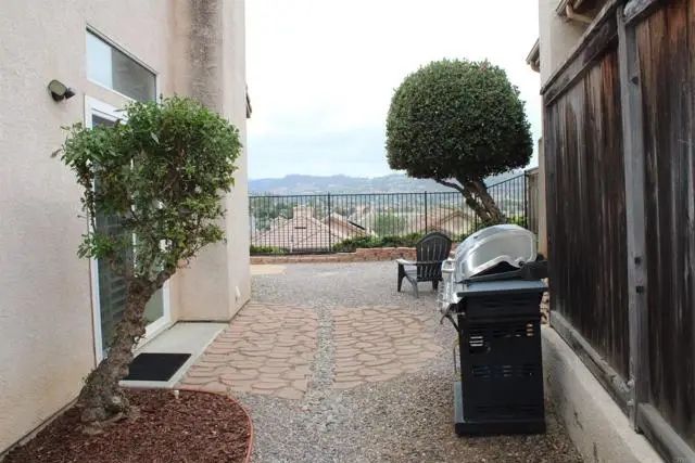 5735 Barbary Pl, Bonsall, CA 92003 - Image #3