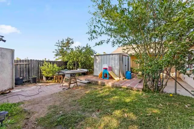 1427 Kingston Drive, Escondido, CA 92027 - Image #3