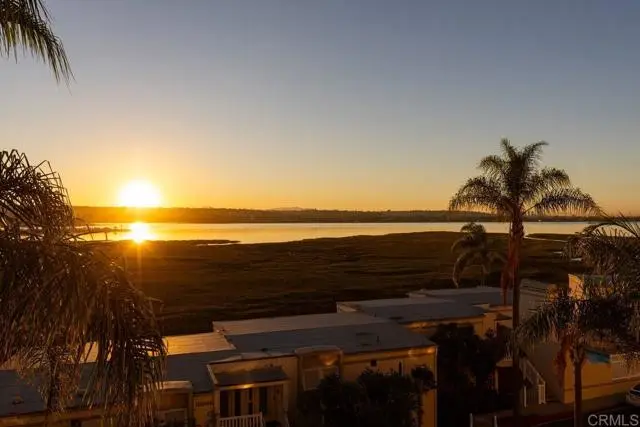 4015 Crown Point Drive #308, San Diego, CA 92109 - Image #1