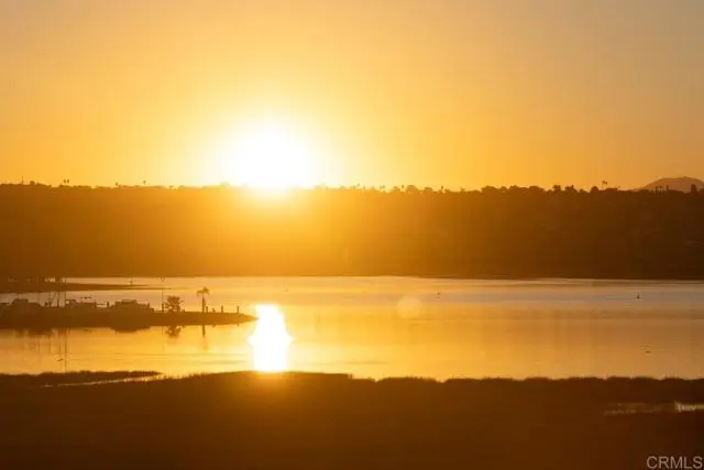 4015 Crown Point Drive #308, San Diego, CA 92109 - Image #2