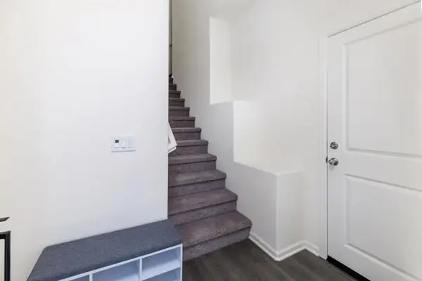 953 Radcliffe Trail, Vista, CA 92081