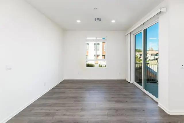 953 Radcliffe Trail, Vista, CA 92081 - Image #3