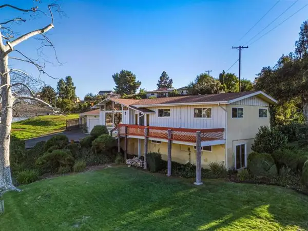 2041 Nutmeg Street, Escondido, CA 92026