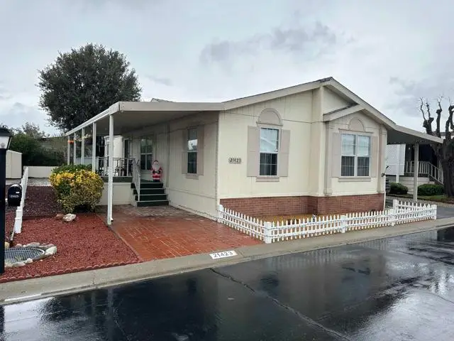 21423 Bramble Way, Santa Clarita, CA 91350 - Image #2