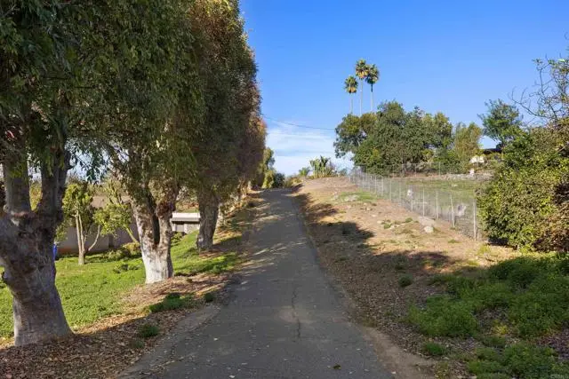 1520 Via Rancho Pkwy, Escondido, CA 92029 - Image #2