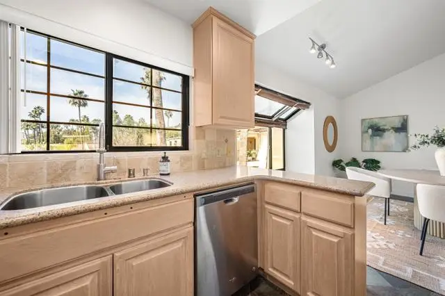 3150 Avenida Alcor, Carlsbad, CA 92009 - #3