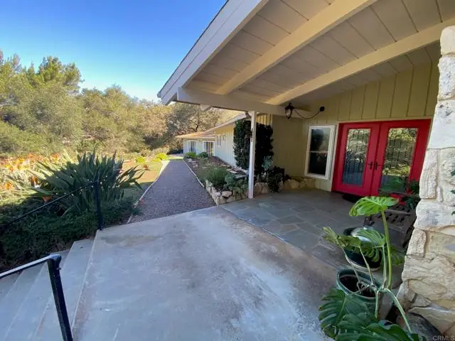 25915 Jesmond Dene Rd, Escondido, CA 92026 - #2